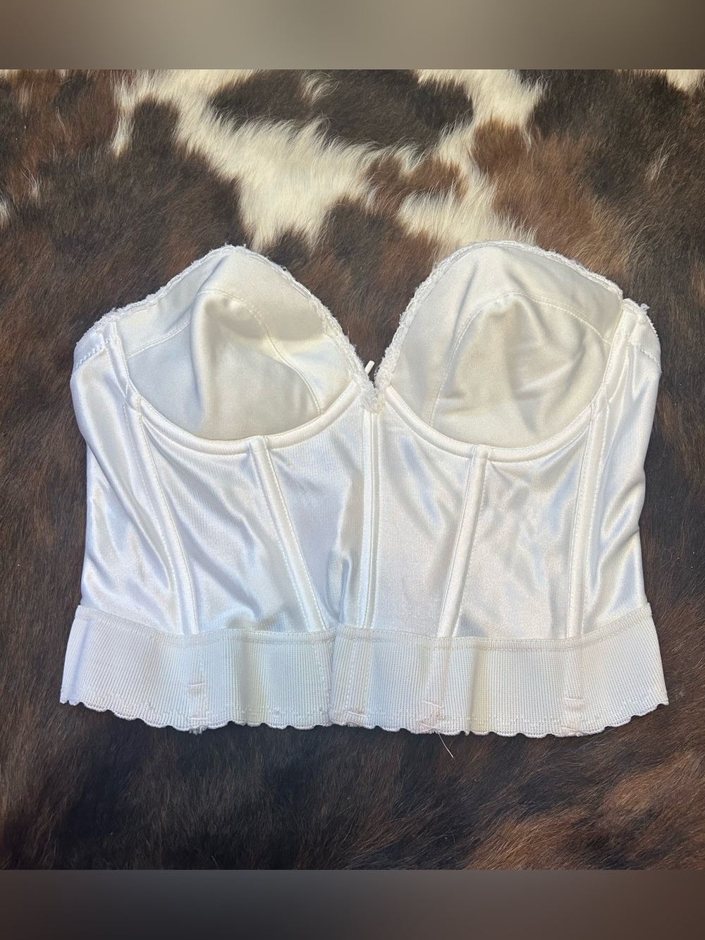 Vintage white busier top